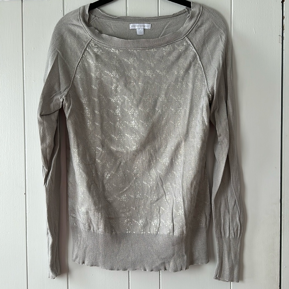Light gray sweater with metallic houndstooth